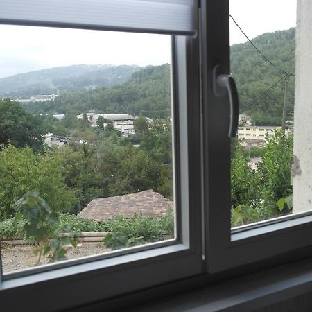 Studio 30 M2 Contes  Luaran gambar