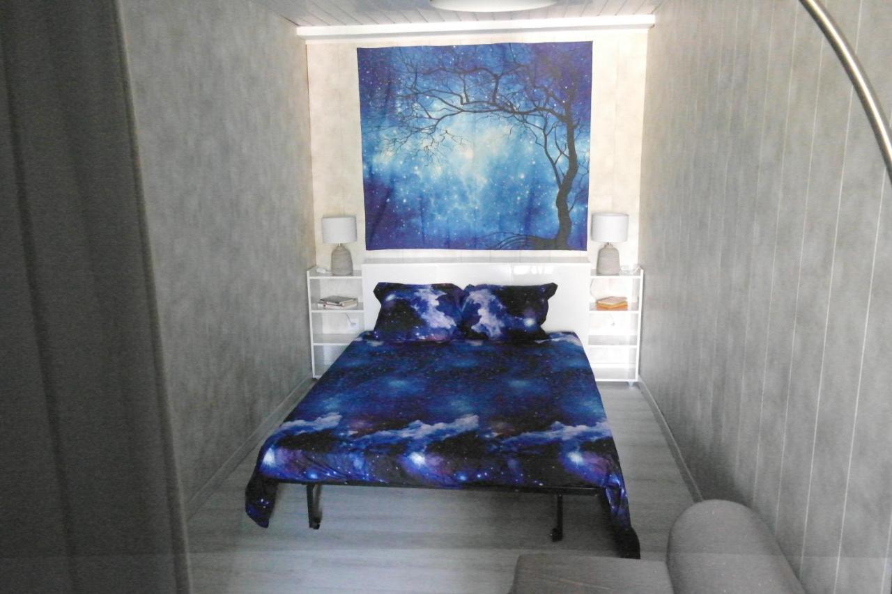 Studio 30 M2 Contes  Luaran gambar